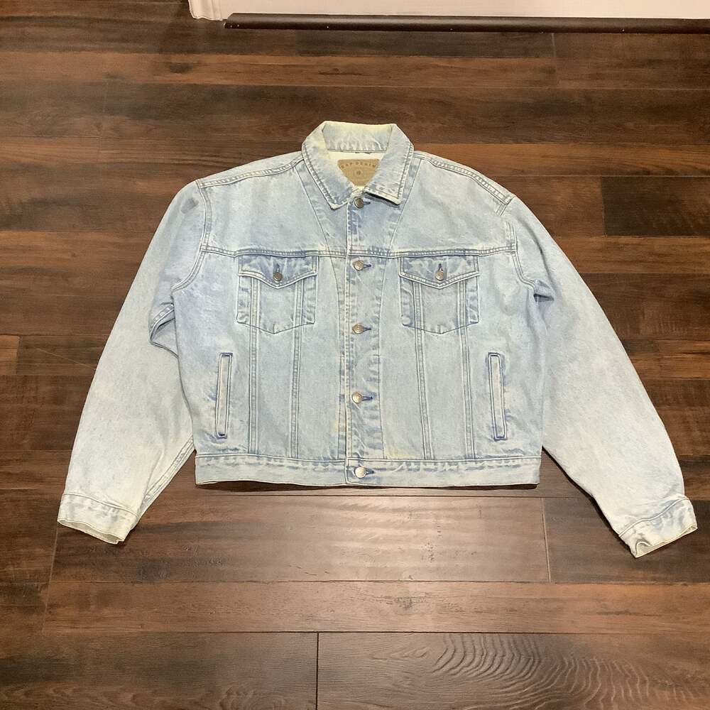 Vintage 90s Size‎ Large Gap Denim Light Wash Trucker Jacket